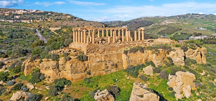 02.04.2025 — Agrigento: capitale italiana della cultura 2025 — Da Akragas a Girgenti, la città greca fra mandorli e ulivi“ 02.04.2025 — Agrigento: capitale italiana della cultura 2025 — Da Akragas a Girgenti, la città greca fra mandorli e ulivi“