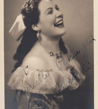 15.12.2022 — PRIMADONNEN – KOLLEGINNEN – RIVALINNEN Zwei der größten Sängerinnen des 20. Jahrhunderts im direkten Vergleich: Maria Callas und Renata Tebaldi 15.12.2022 — PRIMADONNEN – KOLLEGINNEN – RIVALINNEN Zwei der größten Sängerinnen des 20. Jahrhunderts im direkten Vergleich: Maria Callas und Renata Tebaldi