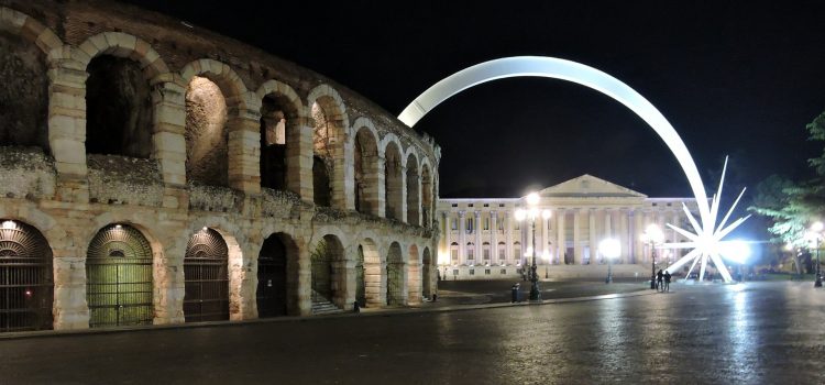 Buon Nata­le e Feli­ce Anno Nuo­vo&nbsp;2021!