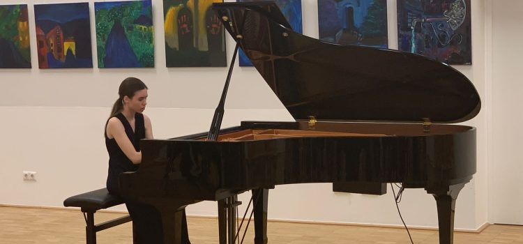 Rück­blick — Kla­vier­kon­zert „Lo dol­ce suon de la sua&nbsp;terra”
